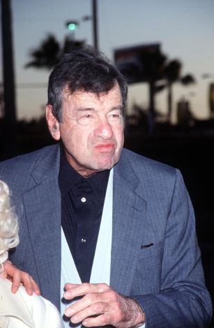 walter matthau getty nachrichtenfoto allmovie actor alike pet celebrity event look credit neil premiere chase brenda entertainment